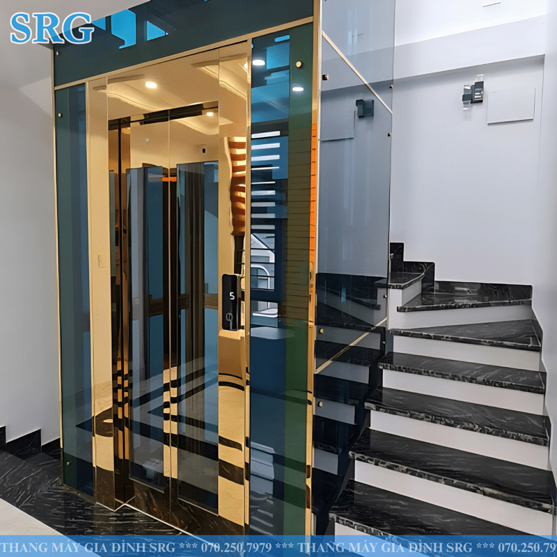 Glass elevator