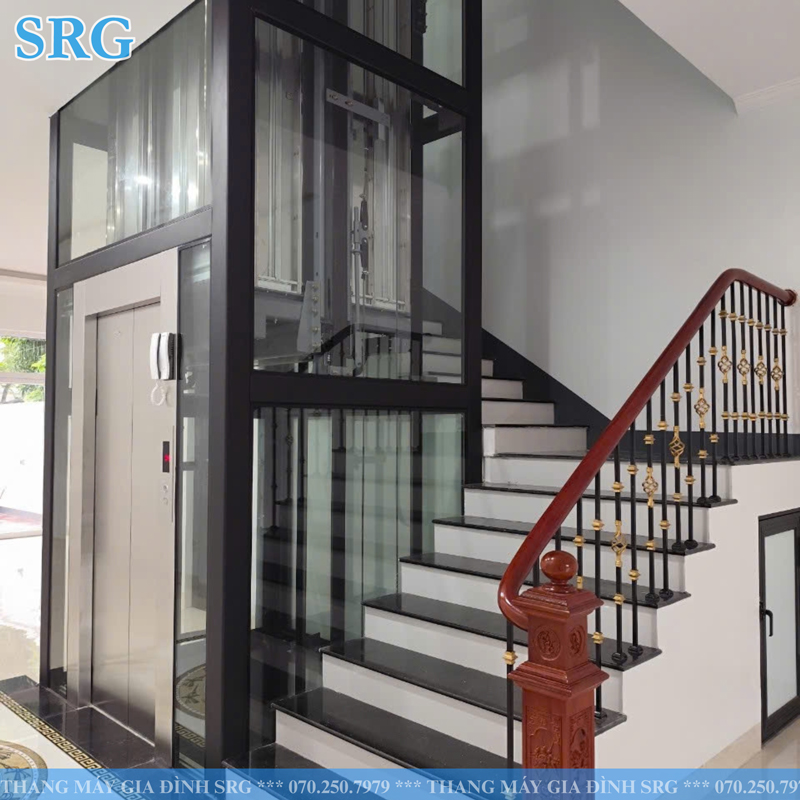 Glass elevator