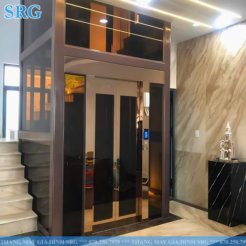 Glass elevator