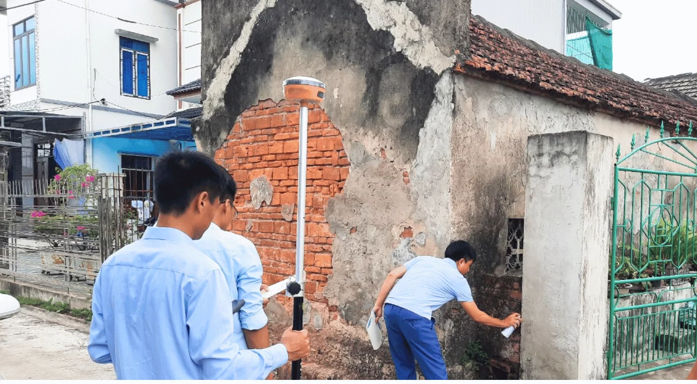 Map scale and measuring service