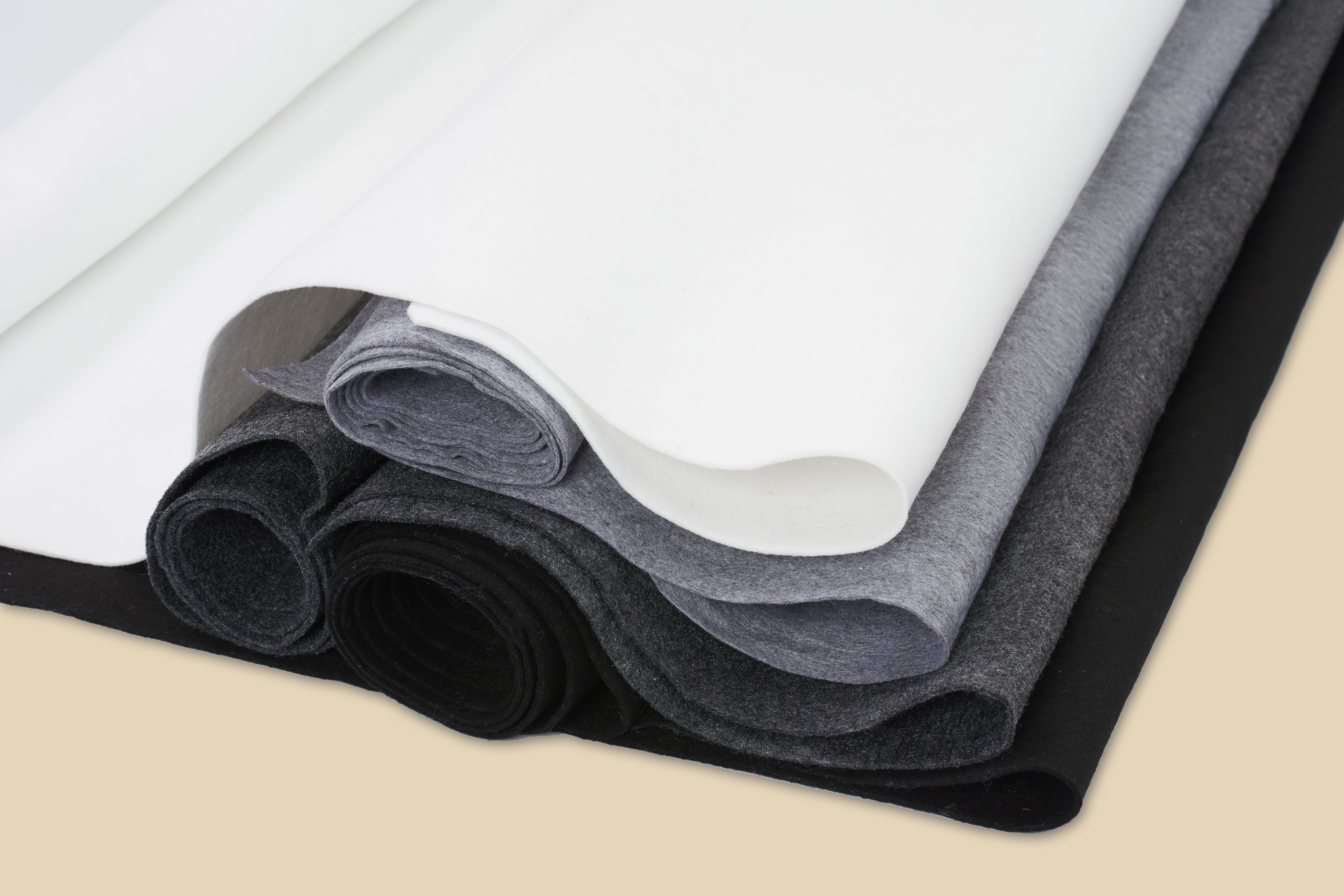 Nonwoven lining fabrics for car interior