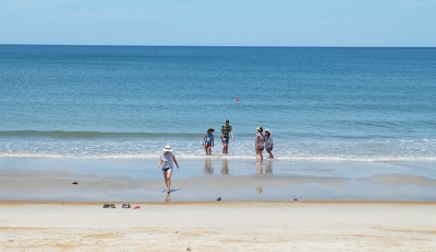 Vietnam Holiday with Nhat Le beach break
