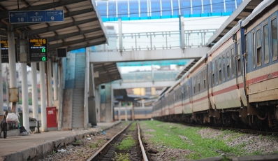 Vietnam family tour by train