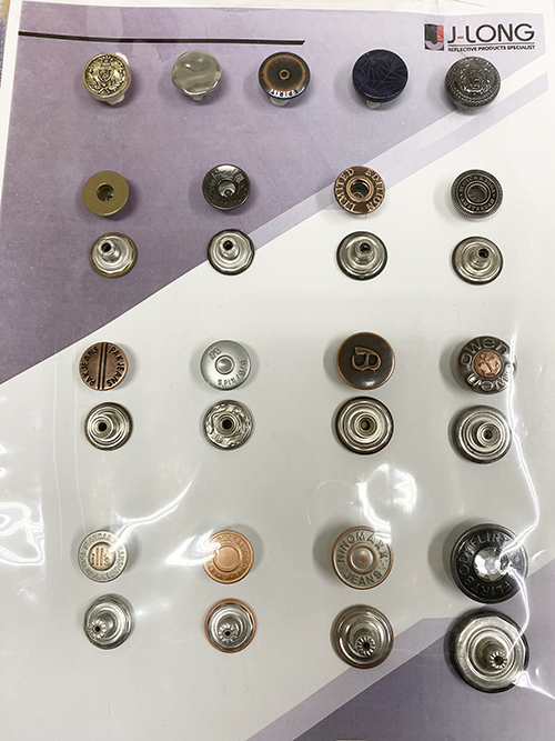 Garment buttons