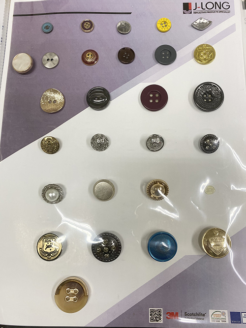 Garment buttons