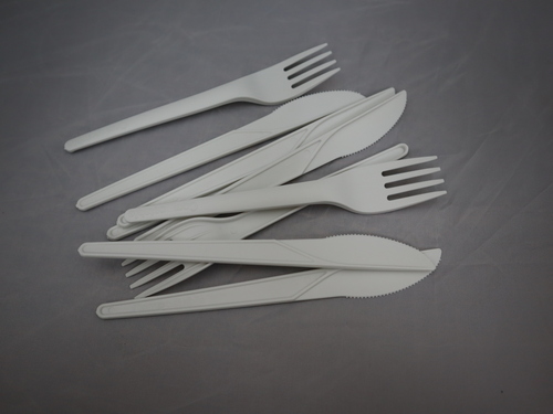 Plastic cutlery