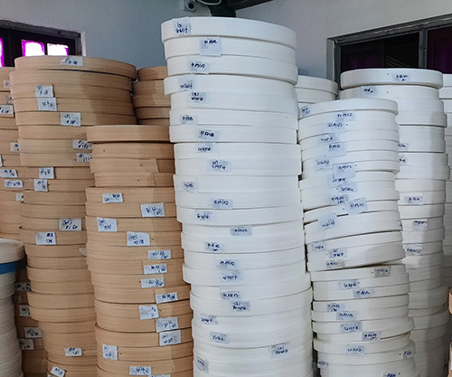 Mono plastic straps