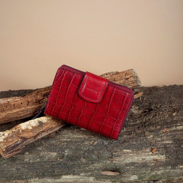 Women leather wallet