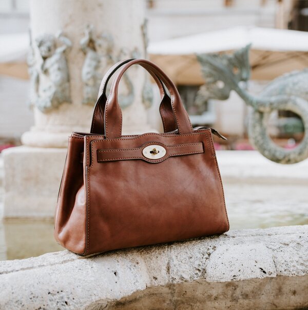 Women leather bag