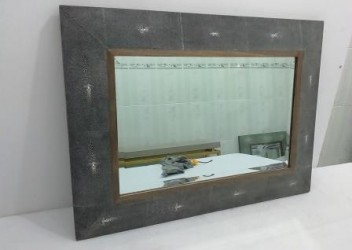 Daphoco faux shagreen wall mirror
