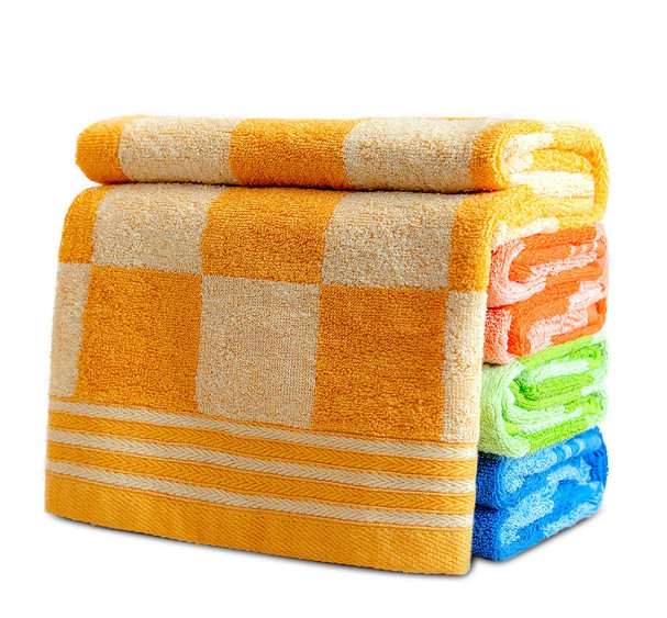 Patterned woven towel