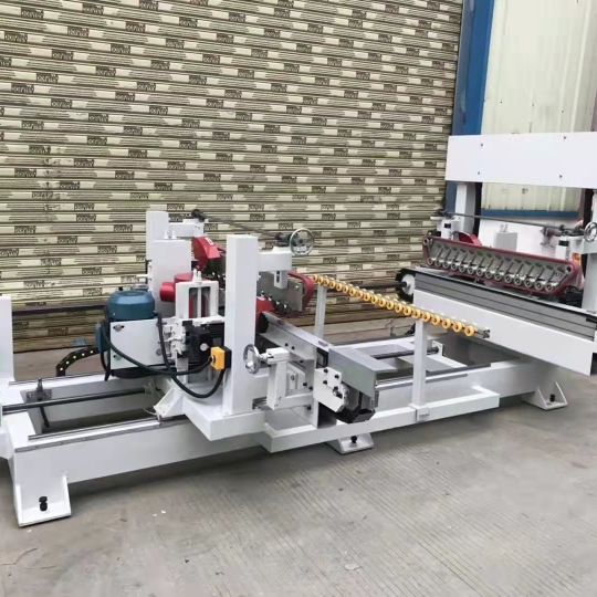 Automatic double head milling machine with workpiece conveyor