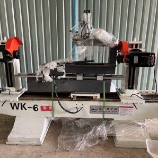 Double head milling machine
