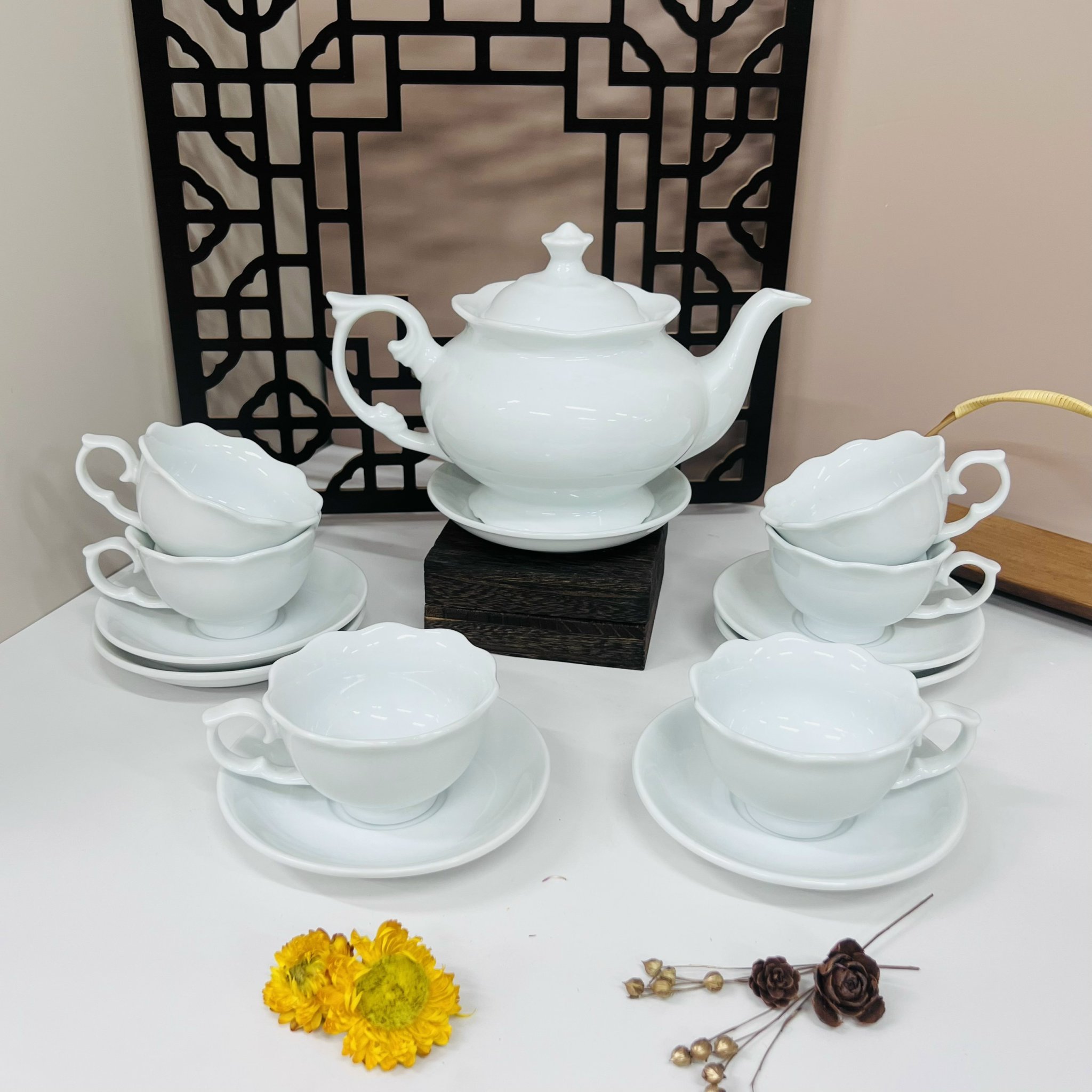 Ceramic teapot set