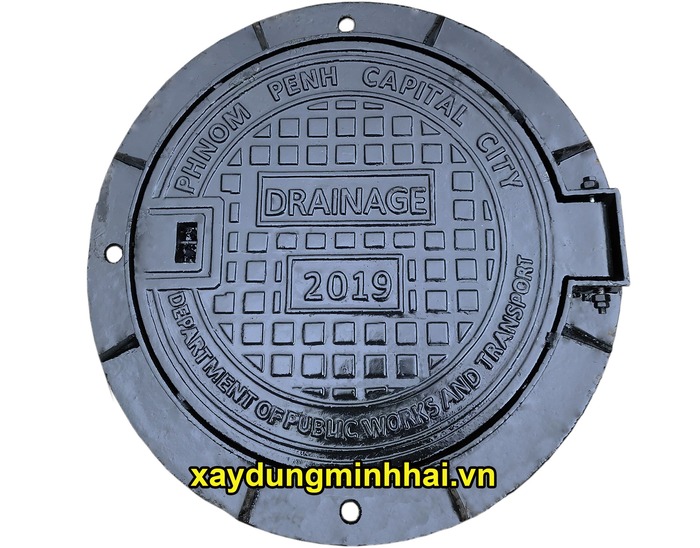 Round cast iron manhole cover
