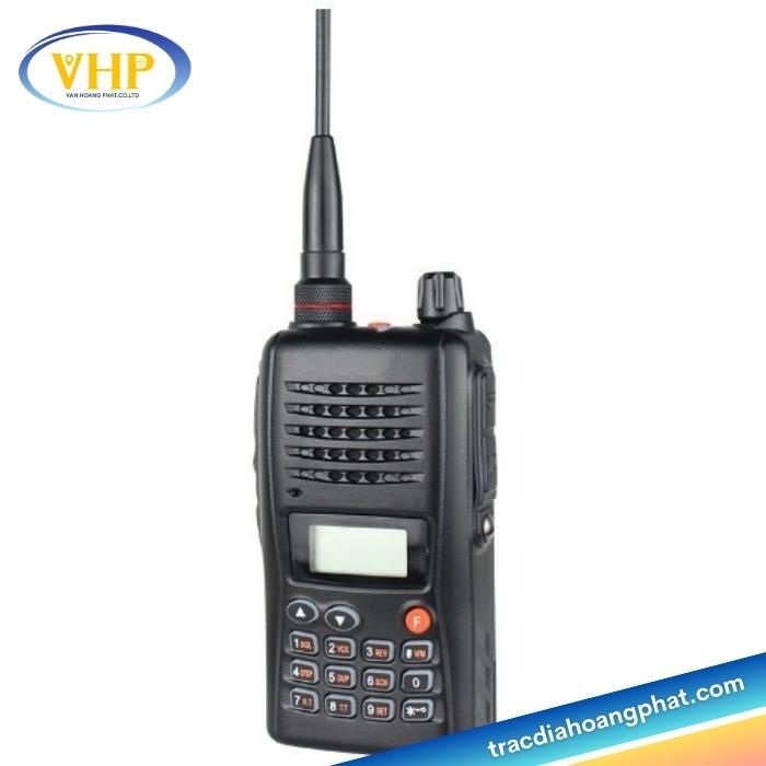Motorola GP950 Plus walkie-talkie