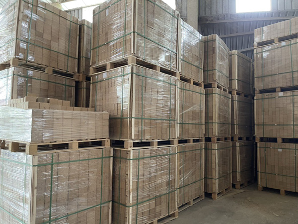 Wood chip block