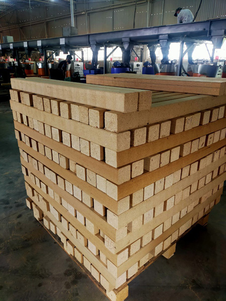 Wood chip block