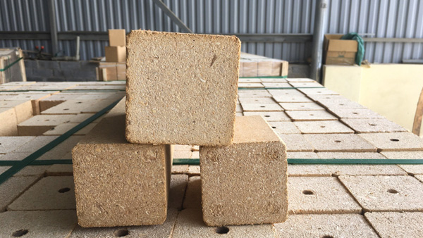 Wood chip block