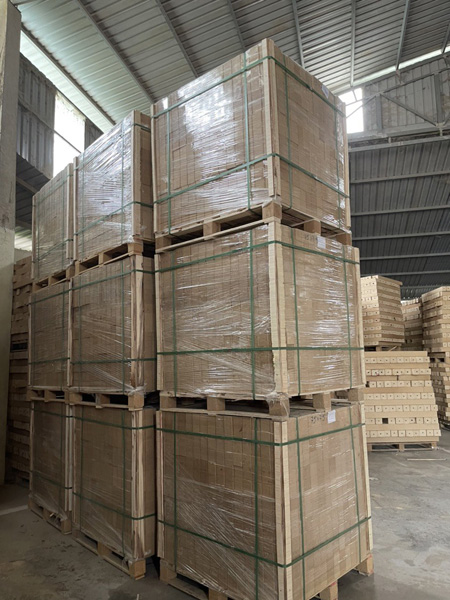 Wood chip block