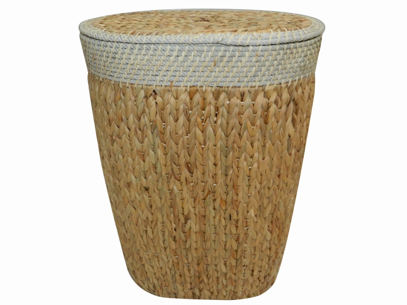 Water hyacinth hamper with rope rim