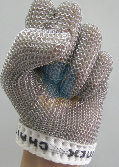 Incision resistant gloves