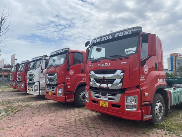 Road container transport service