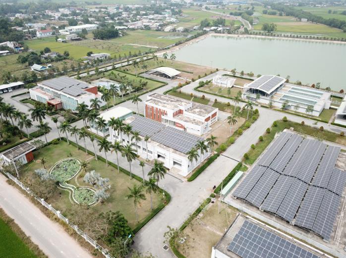 Hoa Khanh Tay