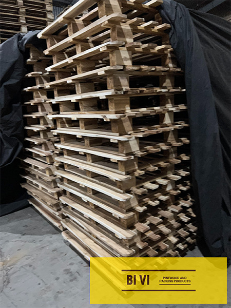4-way wooden pallets