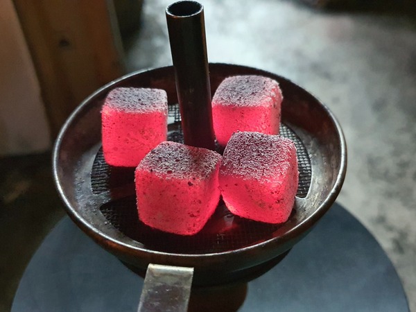 Premium cube coconut shell charcoal