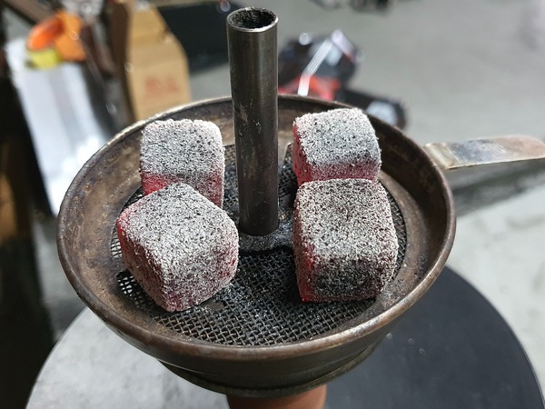 Cube coconut shell charcoal
