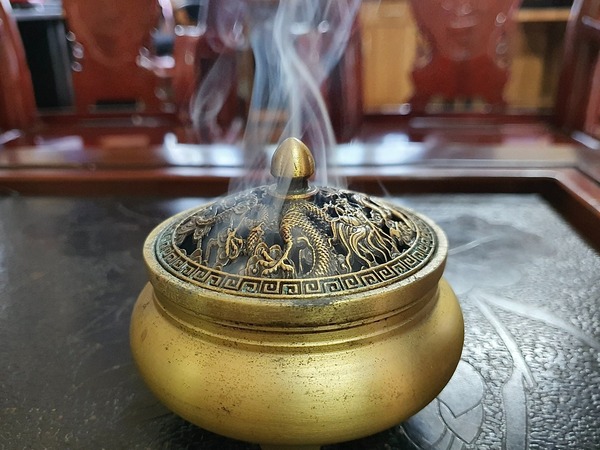 Activated agarwood charcoal