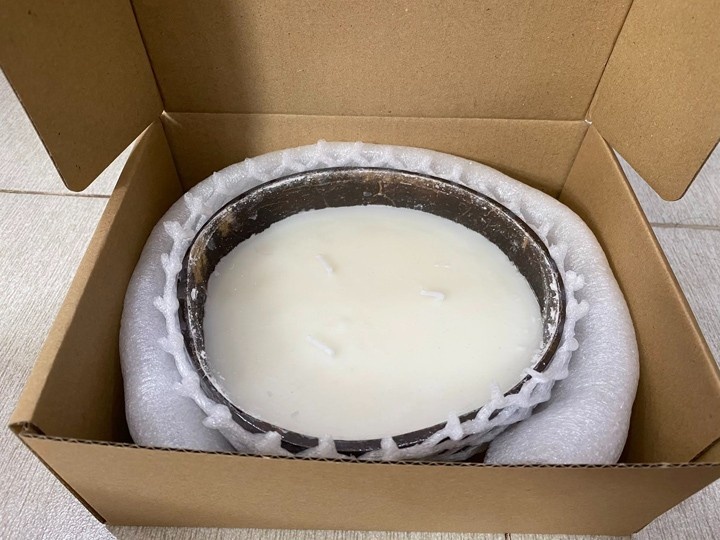 Coconut shell candle