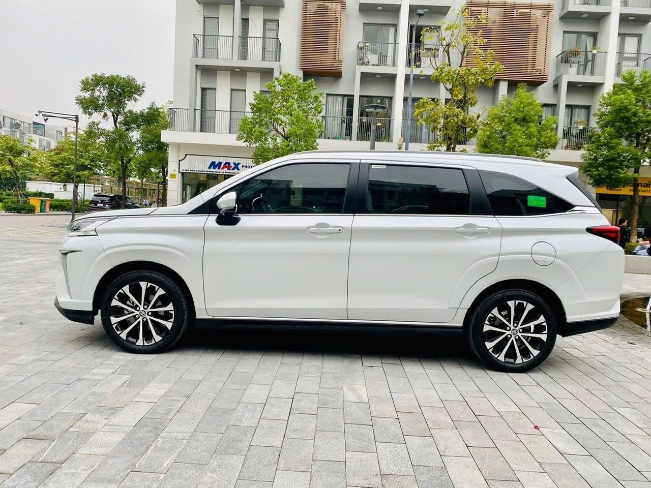 7-seater car rental