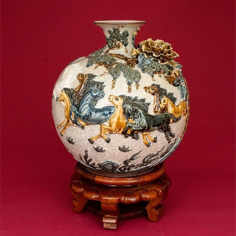 Fortune feng shui vase