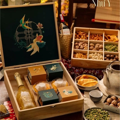 Tet gift box