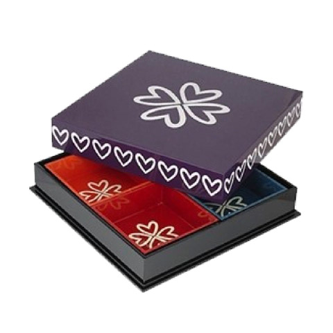 Lacquered candy box