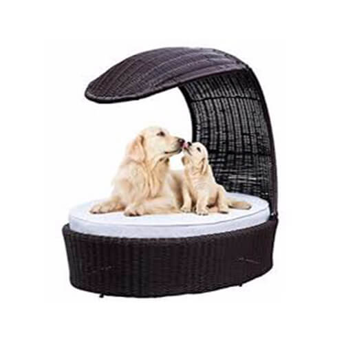 Poly rattan pet basket