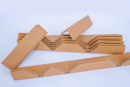 Cardboard edge protector
