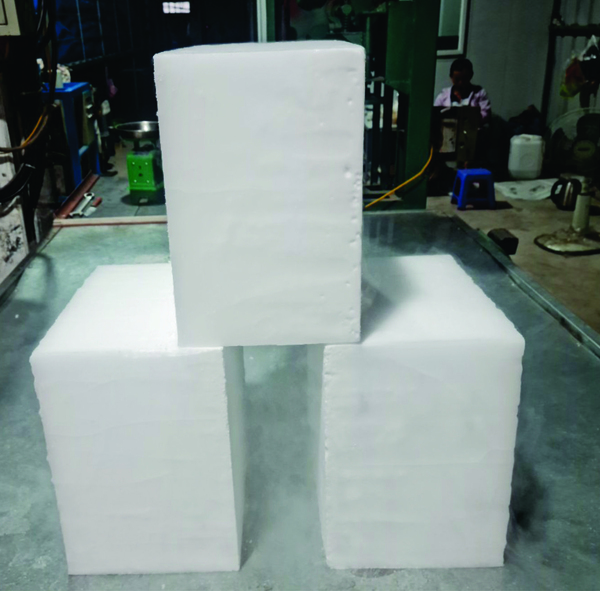 Custom dry ice blocks (170 x 170 x 280 mm)