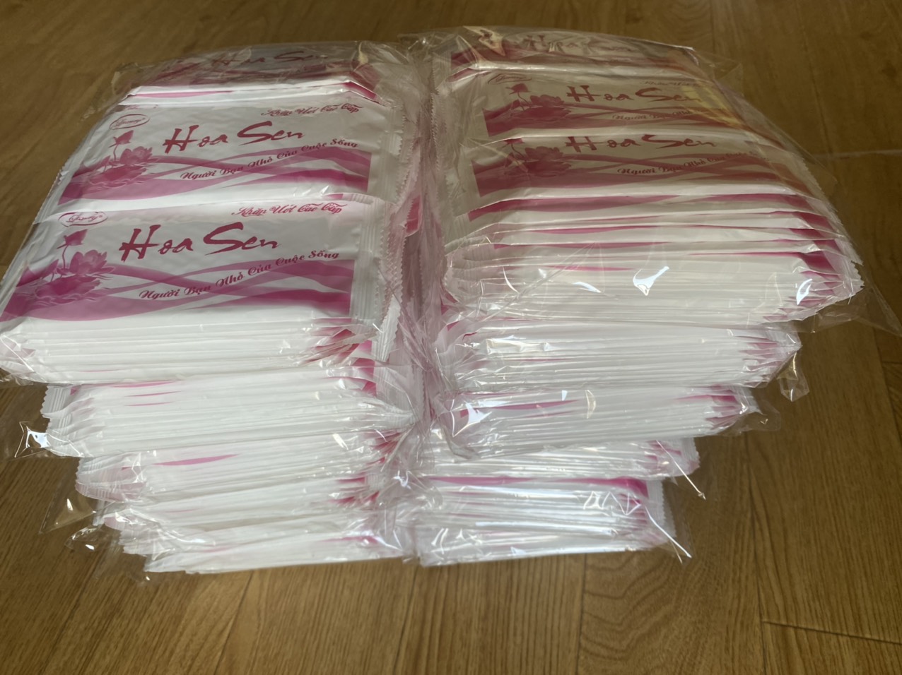 Lotus wet wipes