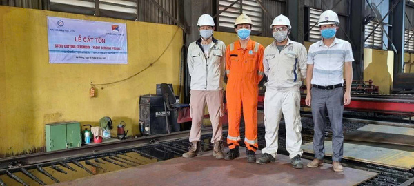 Steel structure fabrication for factories and industrial buildings