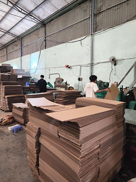 Hoang Nam Thu warehouse