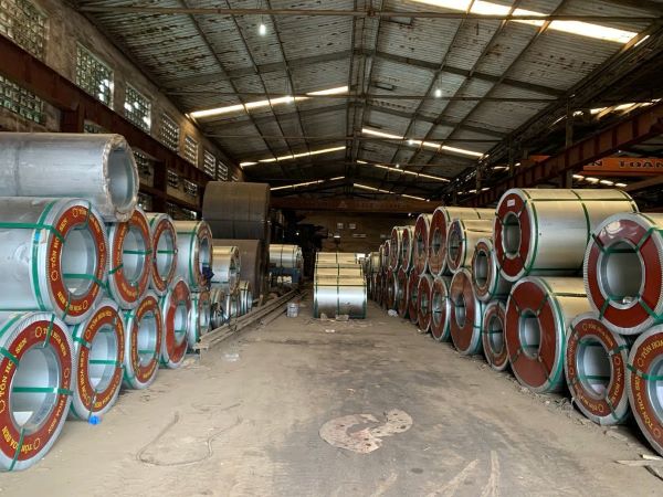 Hot rolled and cold rolled steel coils