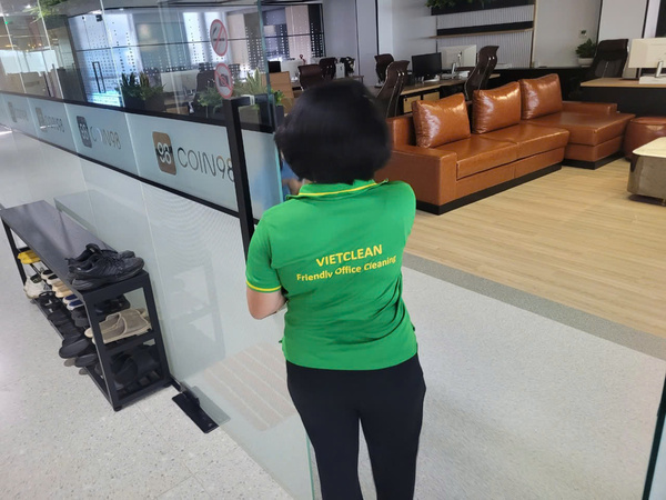 Office cleaning services