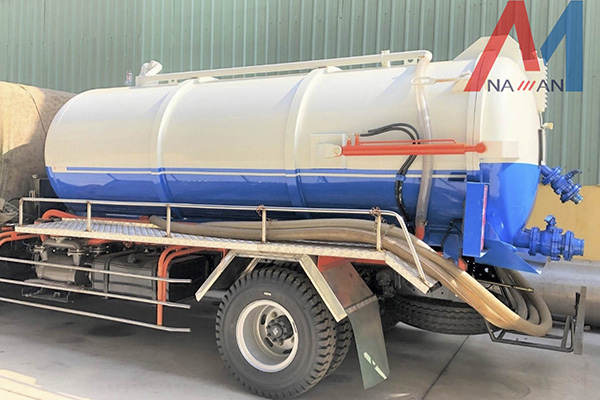 Water storage tank