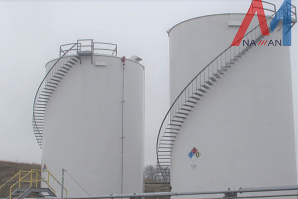 Fuel storage tank