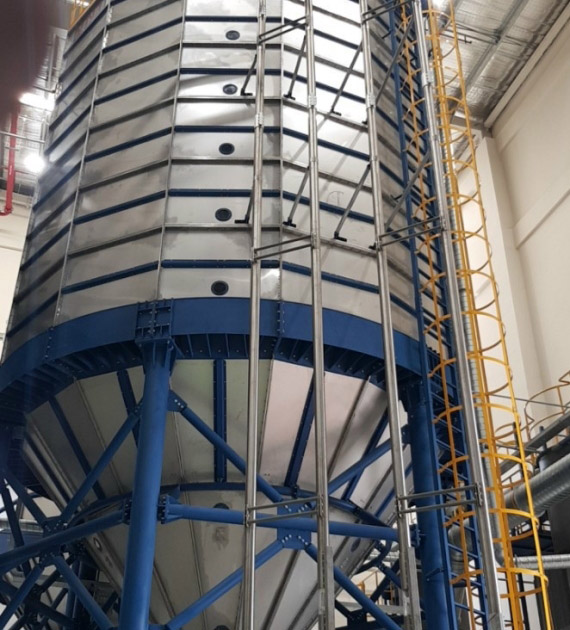 Industrial tank installation service