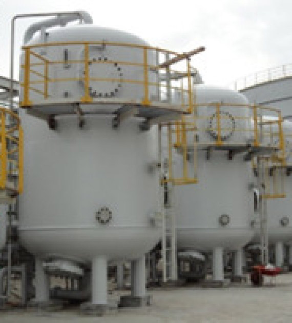 Industrial tank installation service