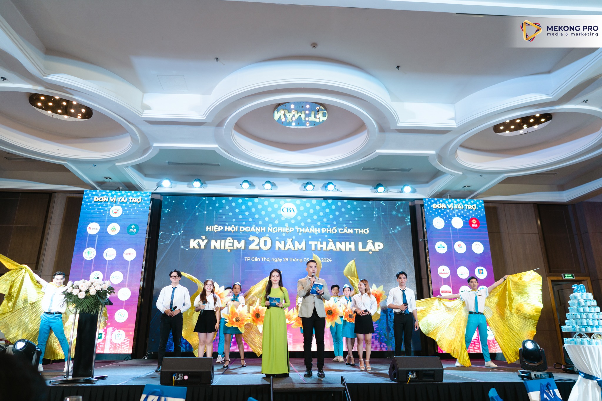Professional dance crew booking service